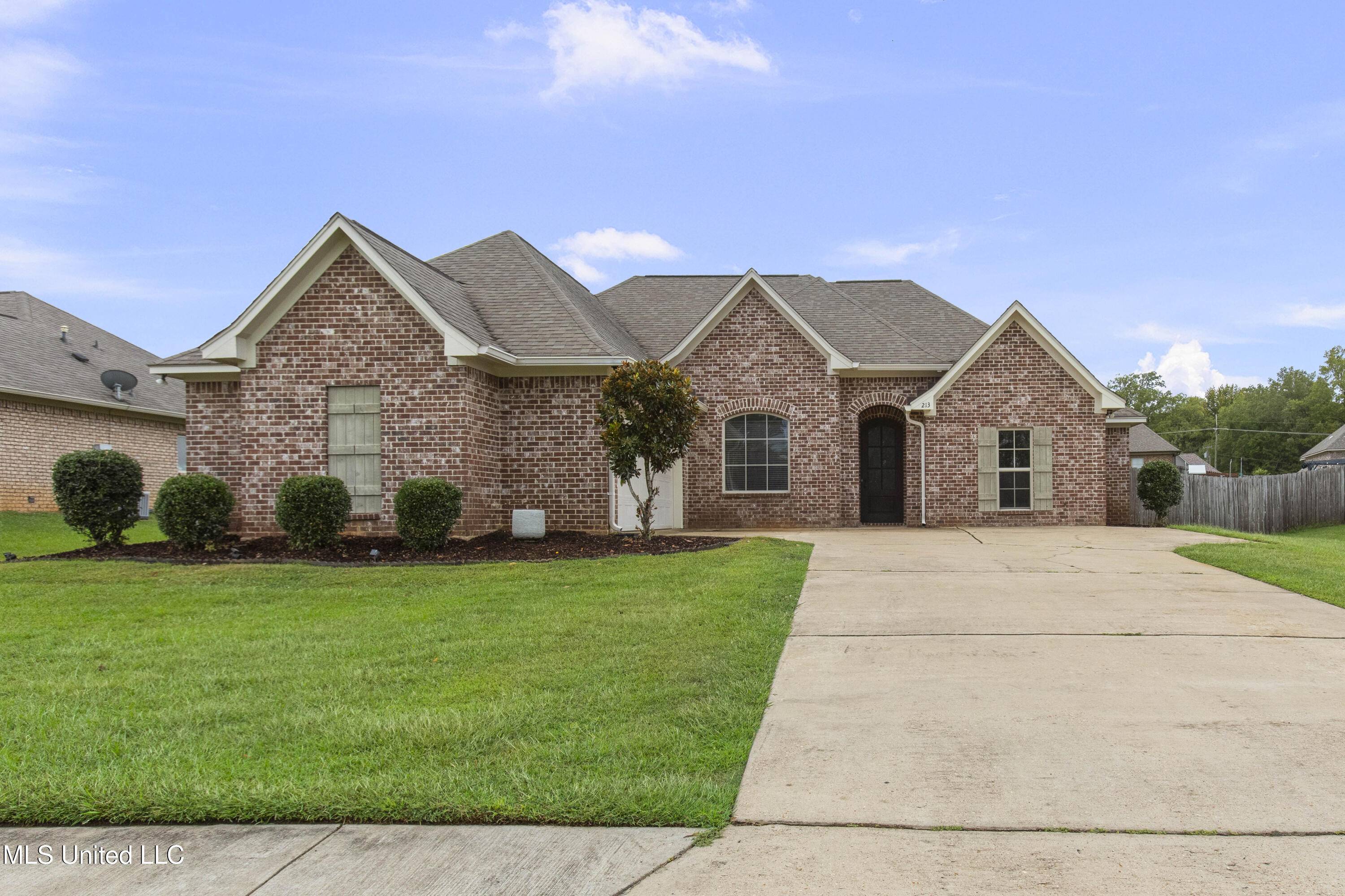 Canton, MS 39046,213 Cooper Lane