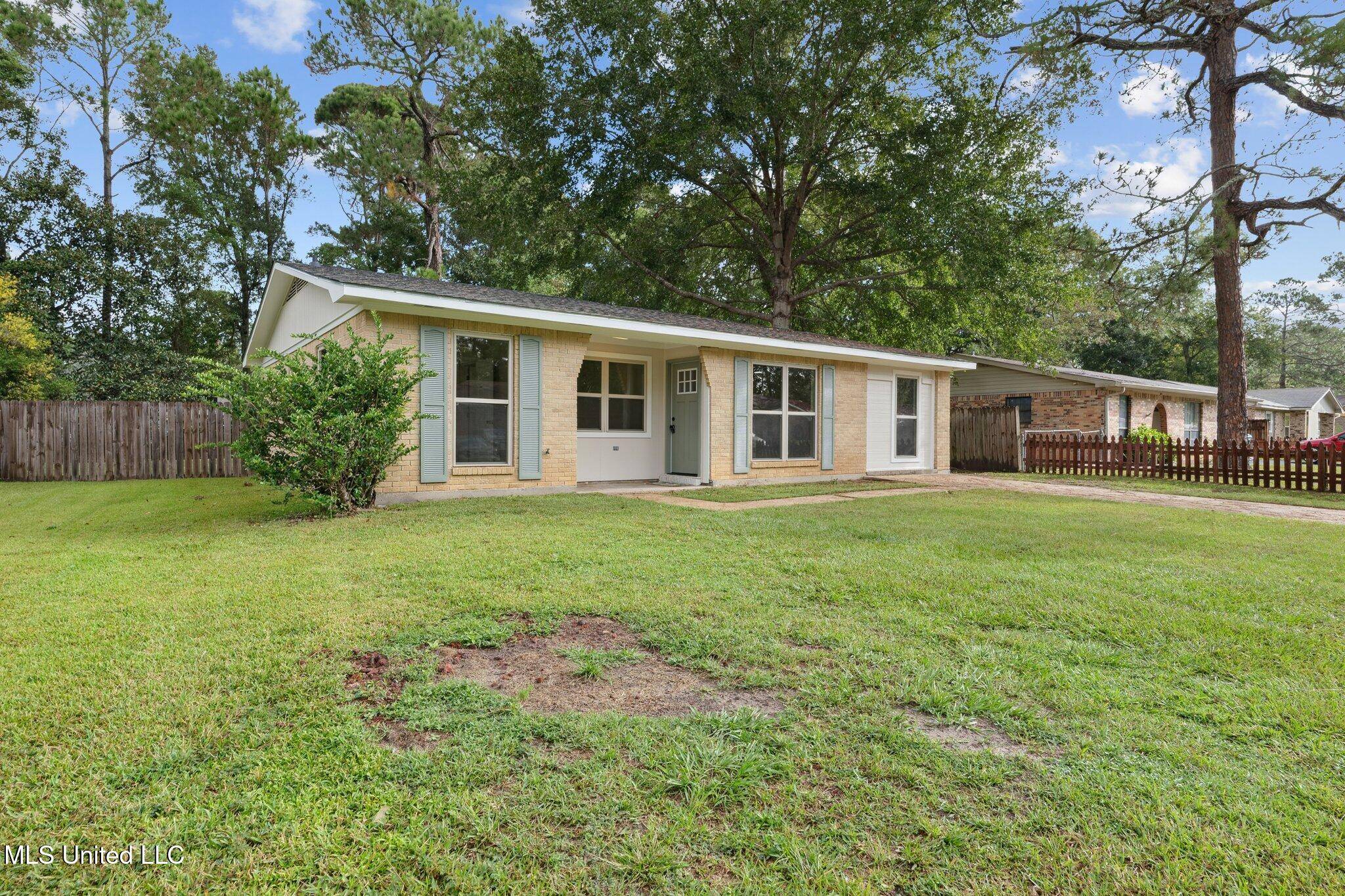 Gautier, MS 39553,2718 Ridgeway Drive
