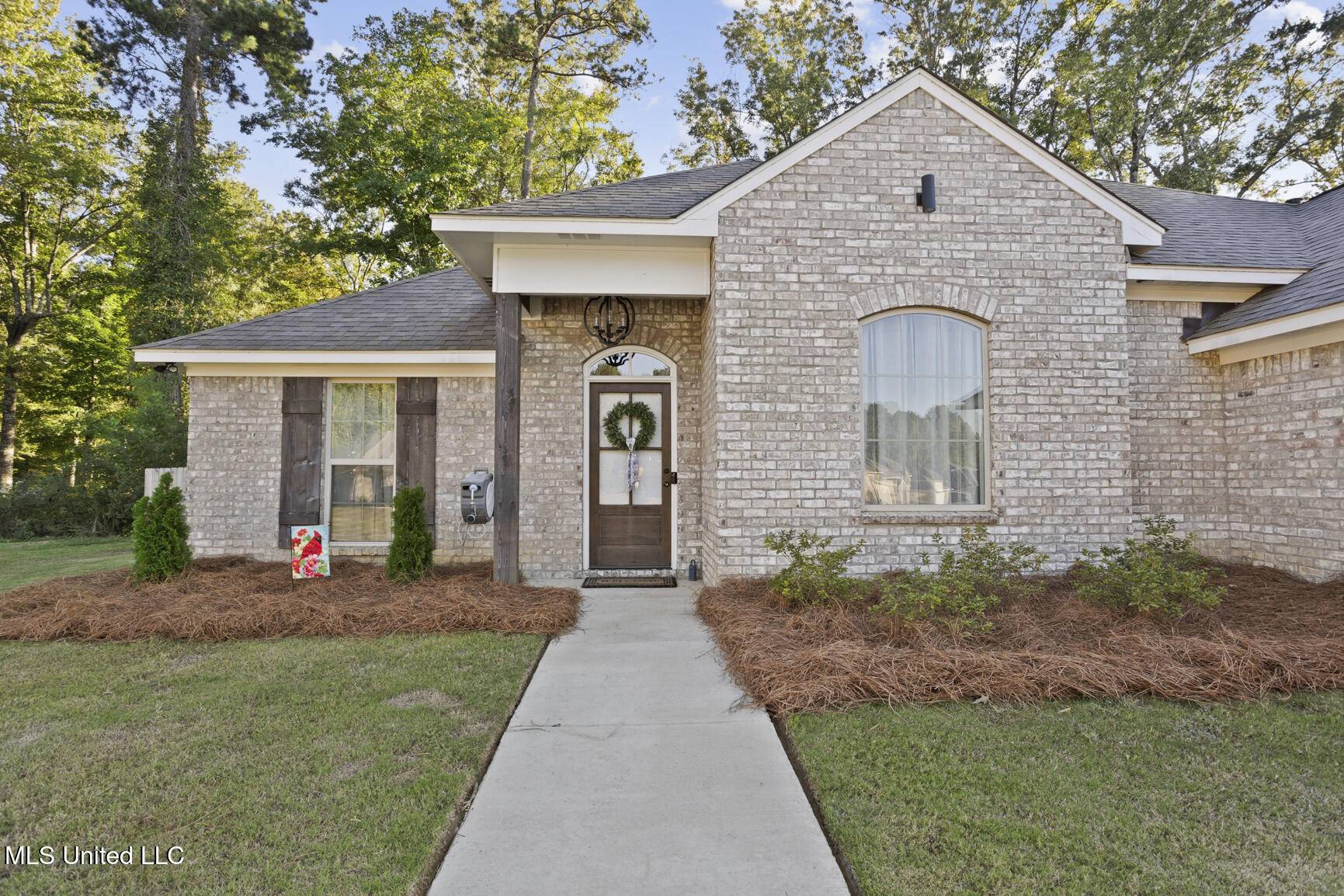 Canton, MS 39046,169 Allie Lane