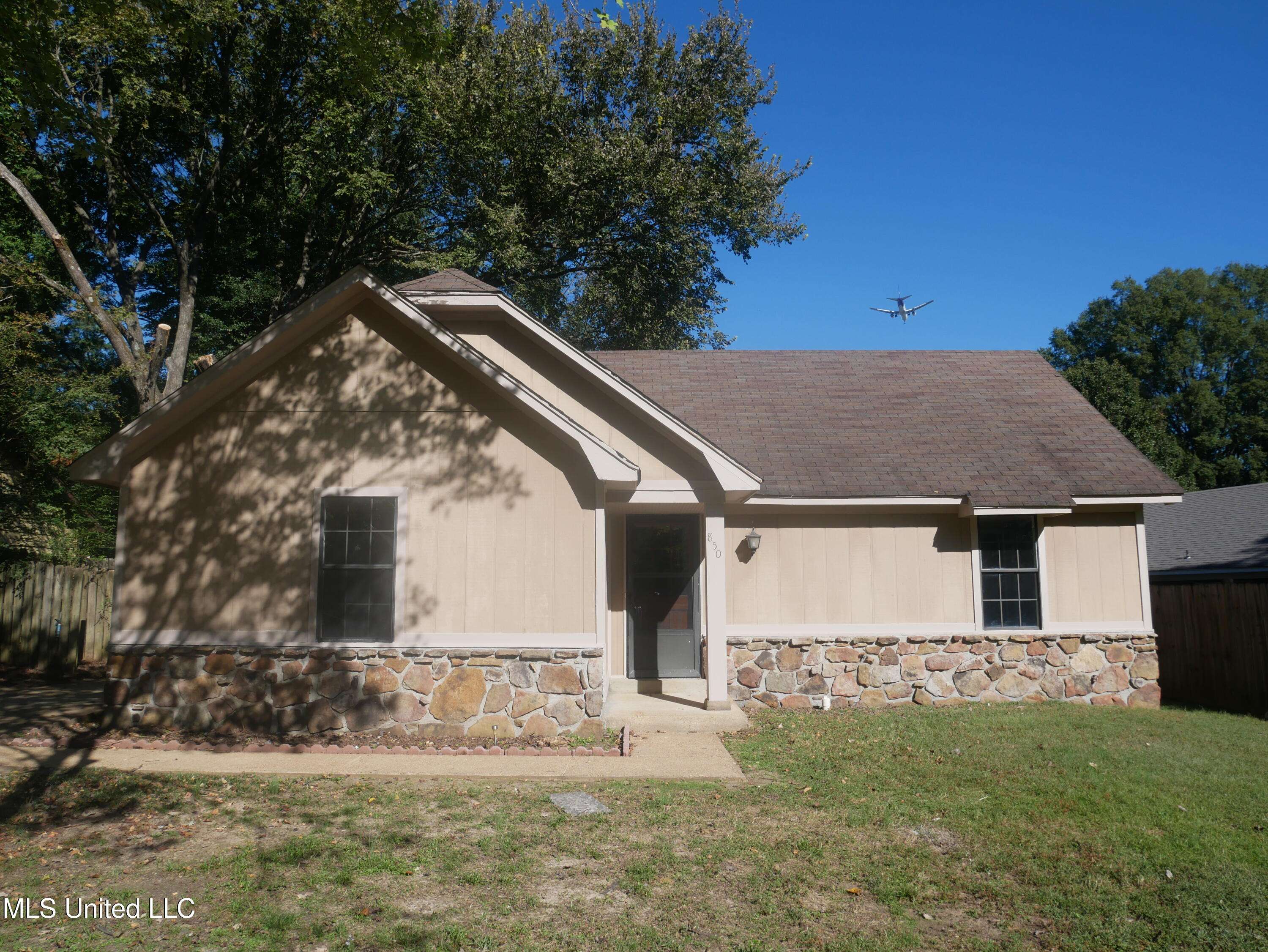 Southaven, MS 38671,850 Pinestone Place