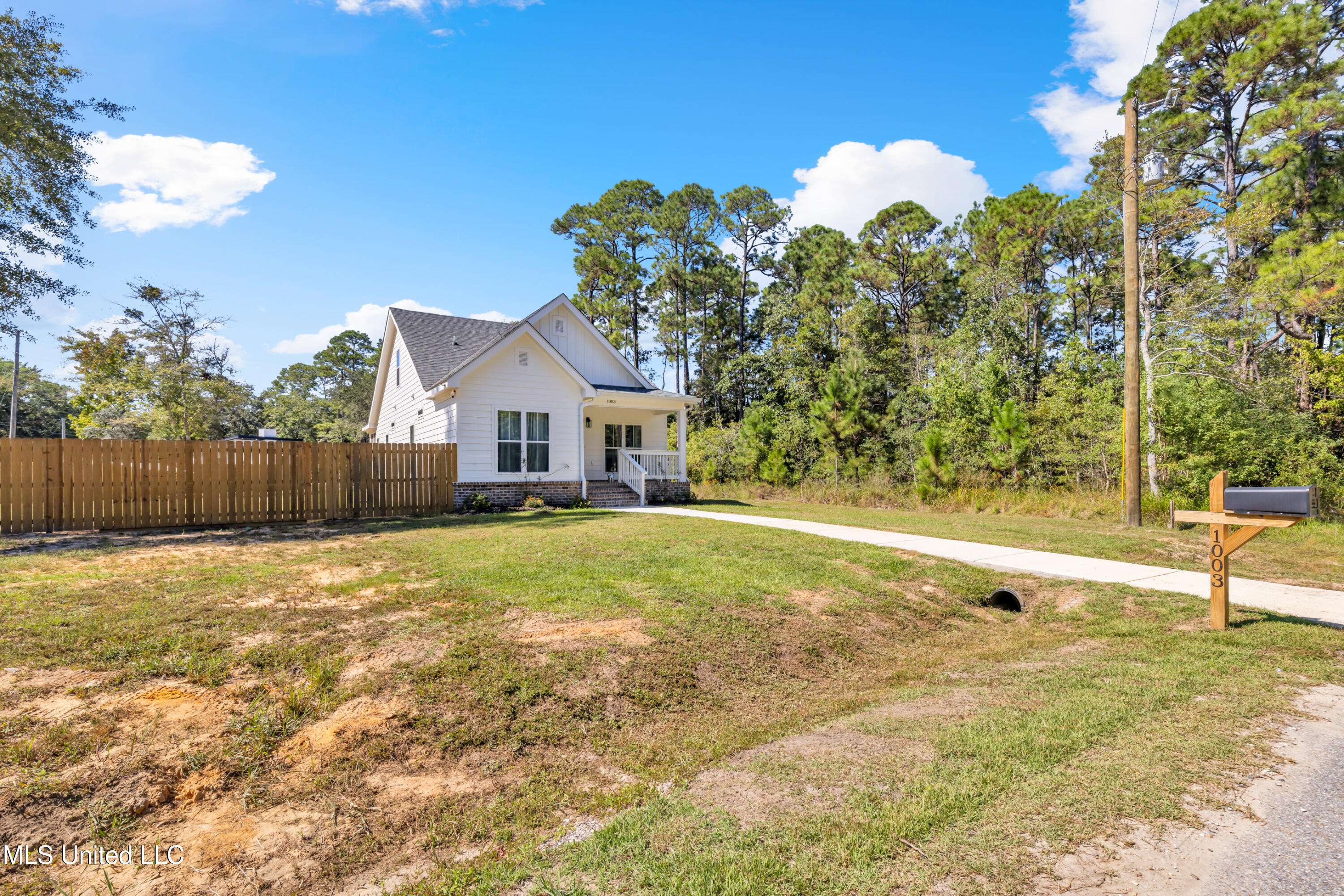 Ocean Springs, MS 39564,1003 Dorothy Street