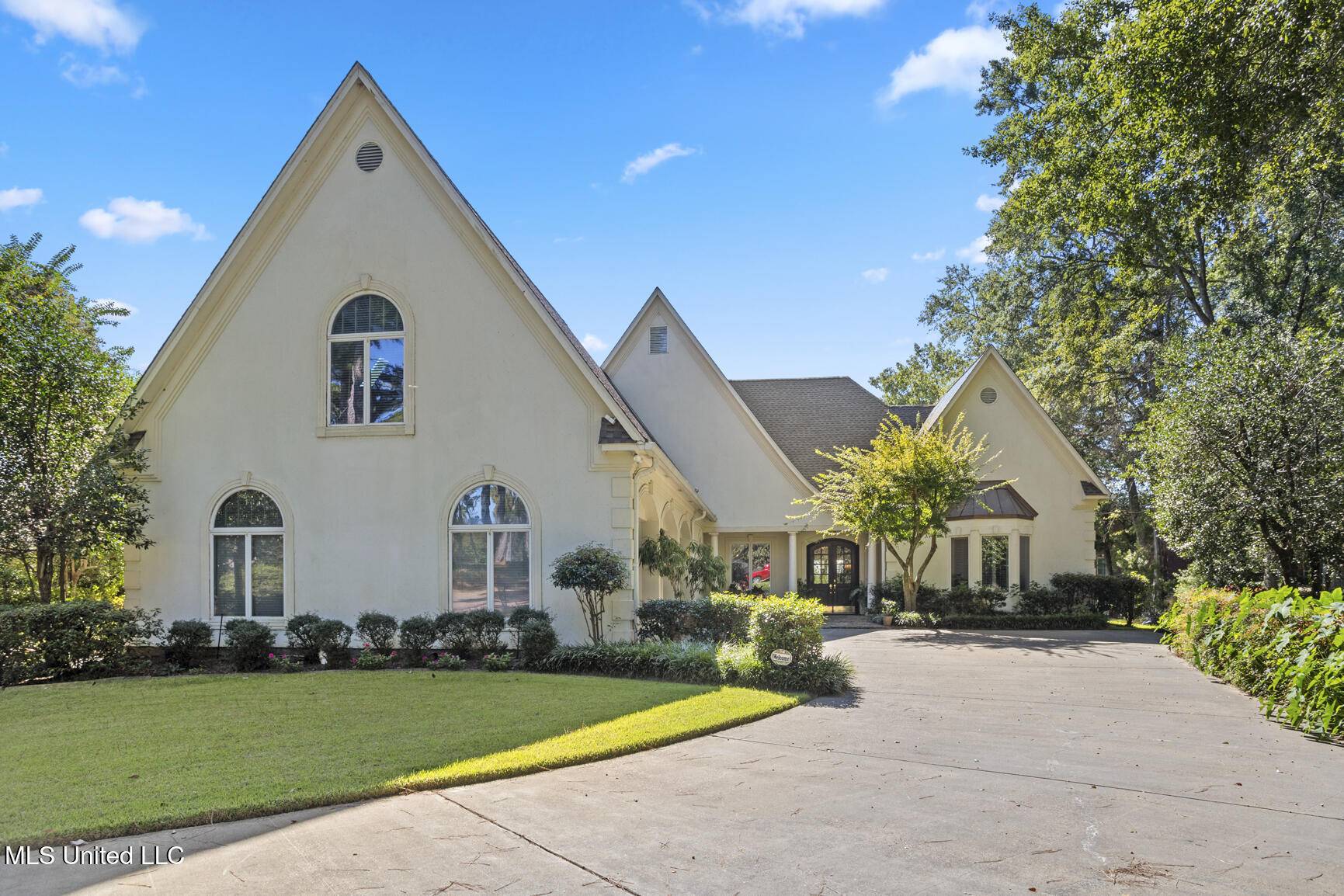 Brandon, MS 39047,106 Colony Crown