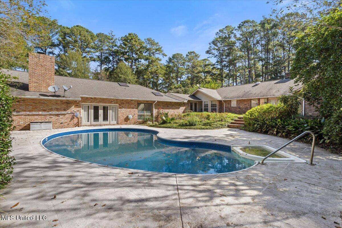 Mccomb, MS 39648,1001 Pinehurst Place