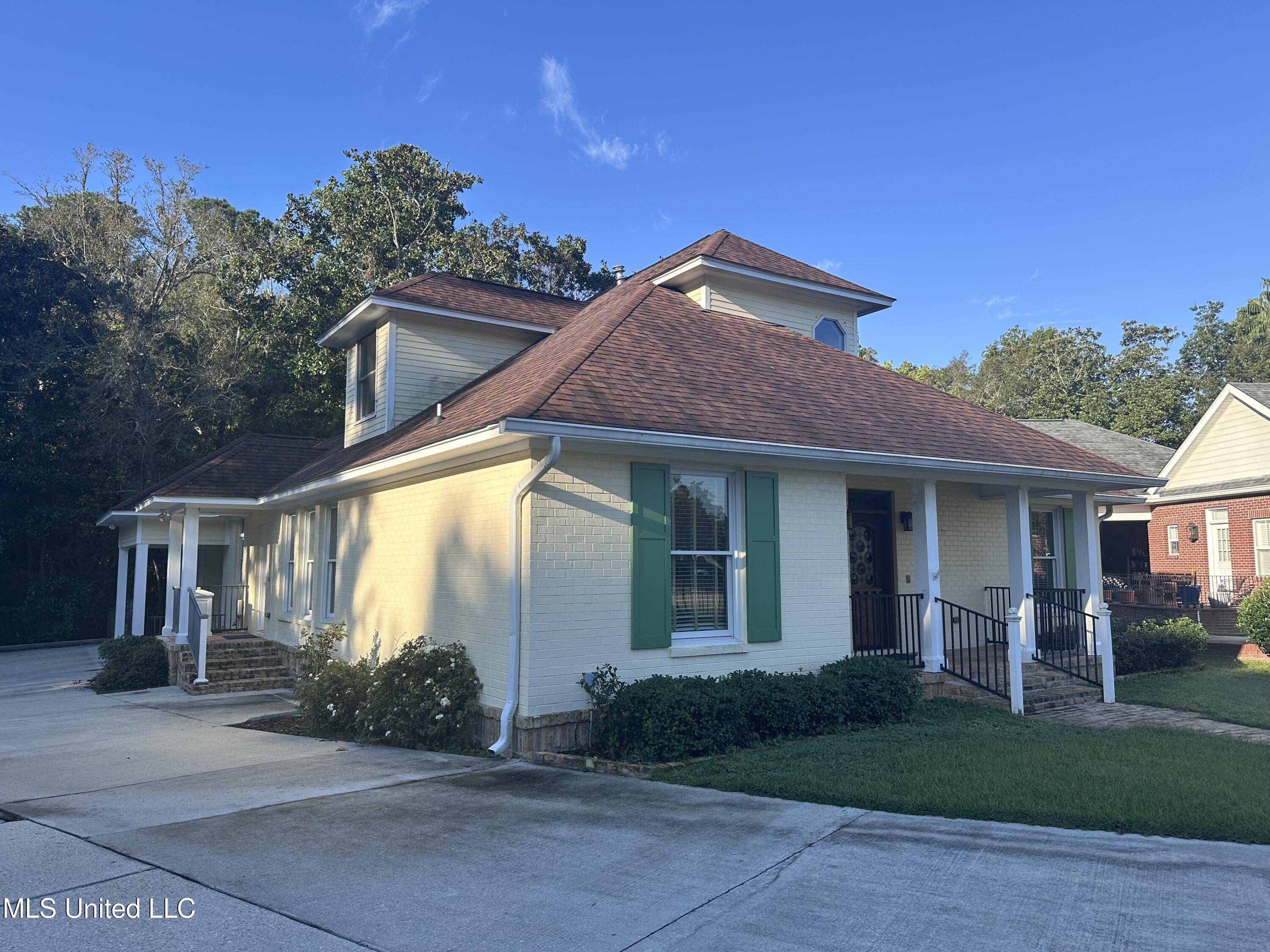 Gulfport, MS 39507,1529 Magnolia Street #12