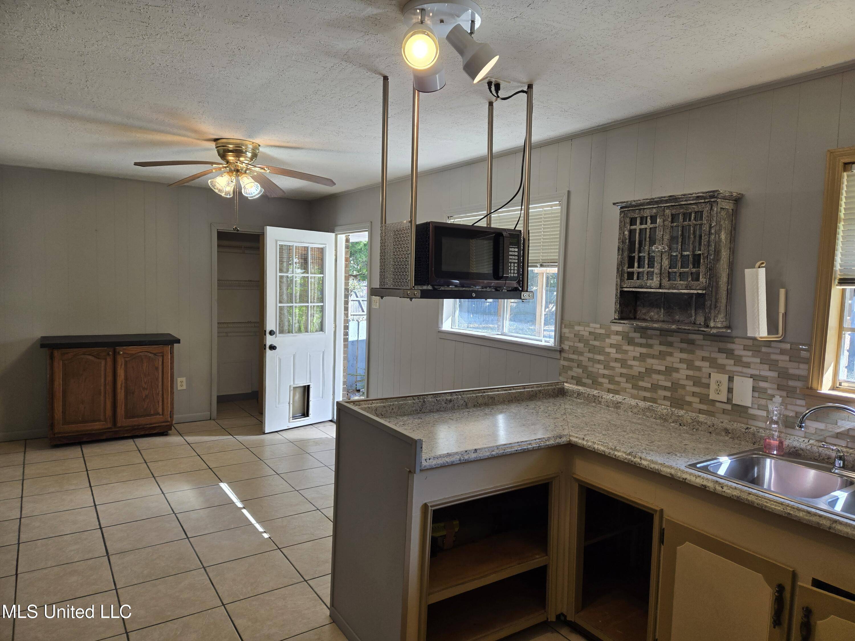 Picayune, MS 39466,110 Constance Street