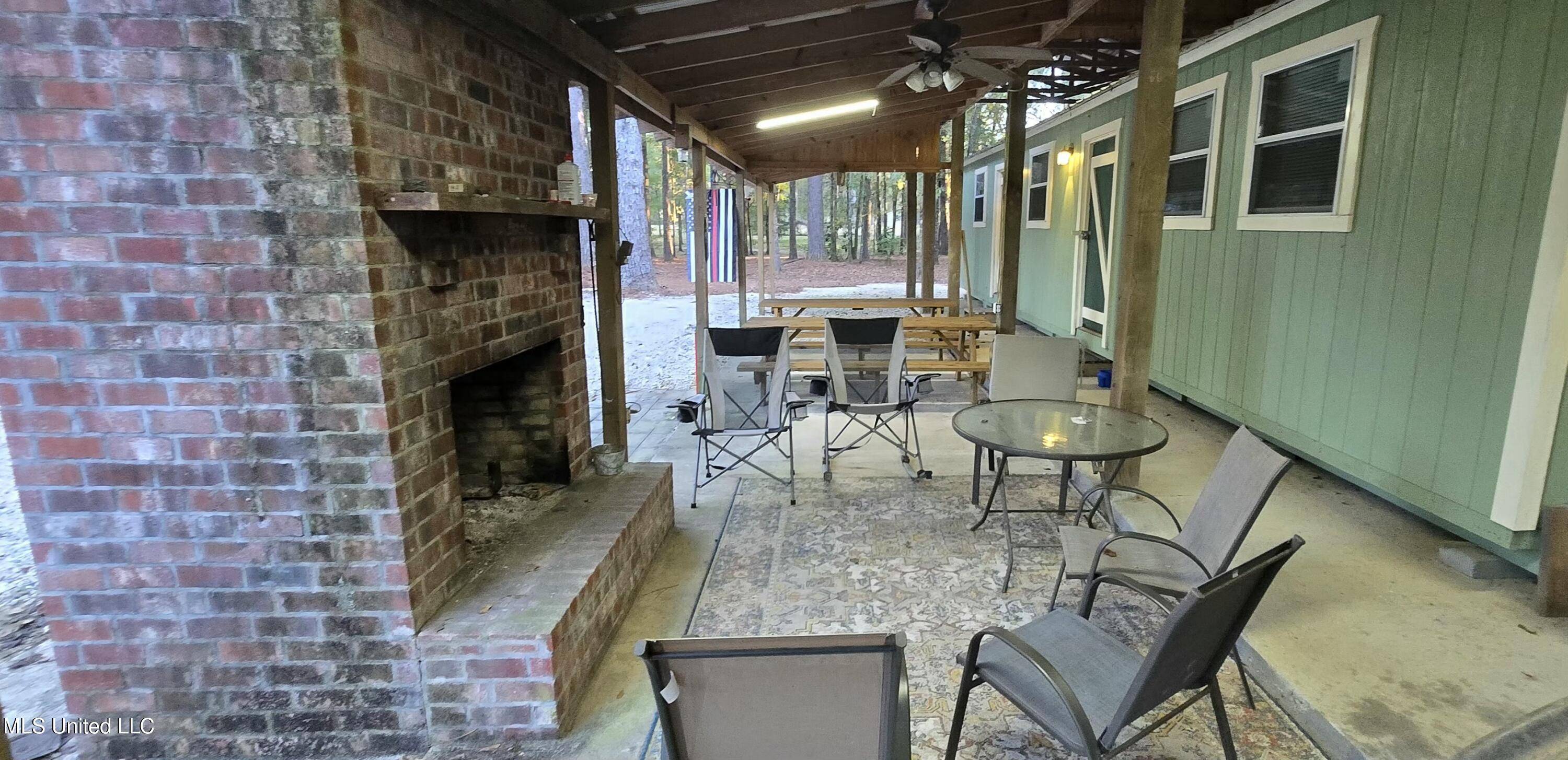 Columbia, MS 39429,27 Ward Turnaround