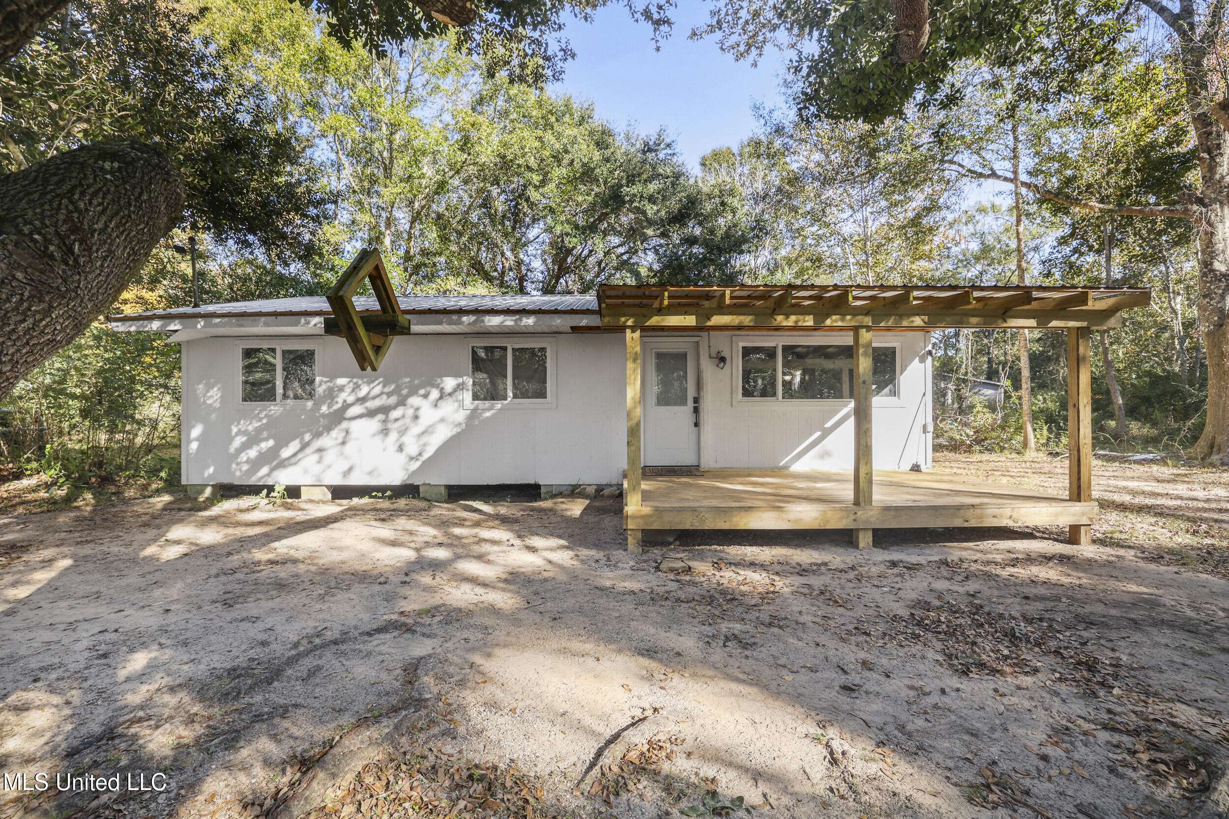 Vancleave, MS 39565,2200 Inabinette Road