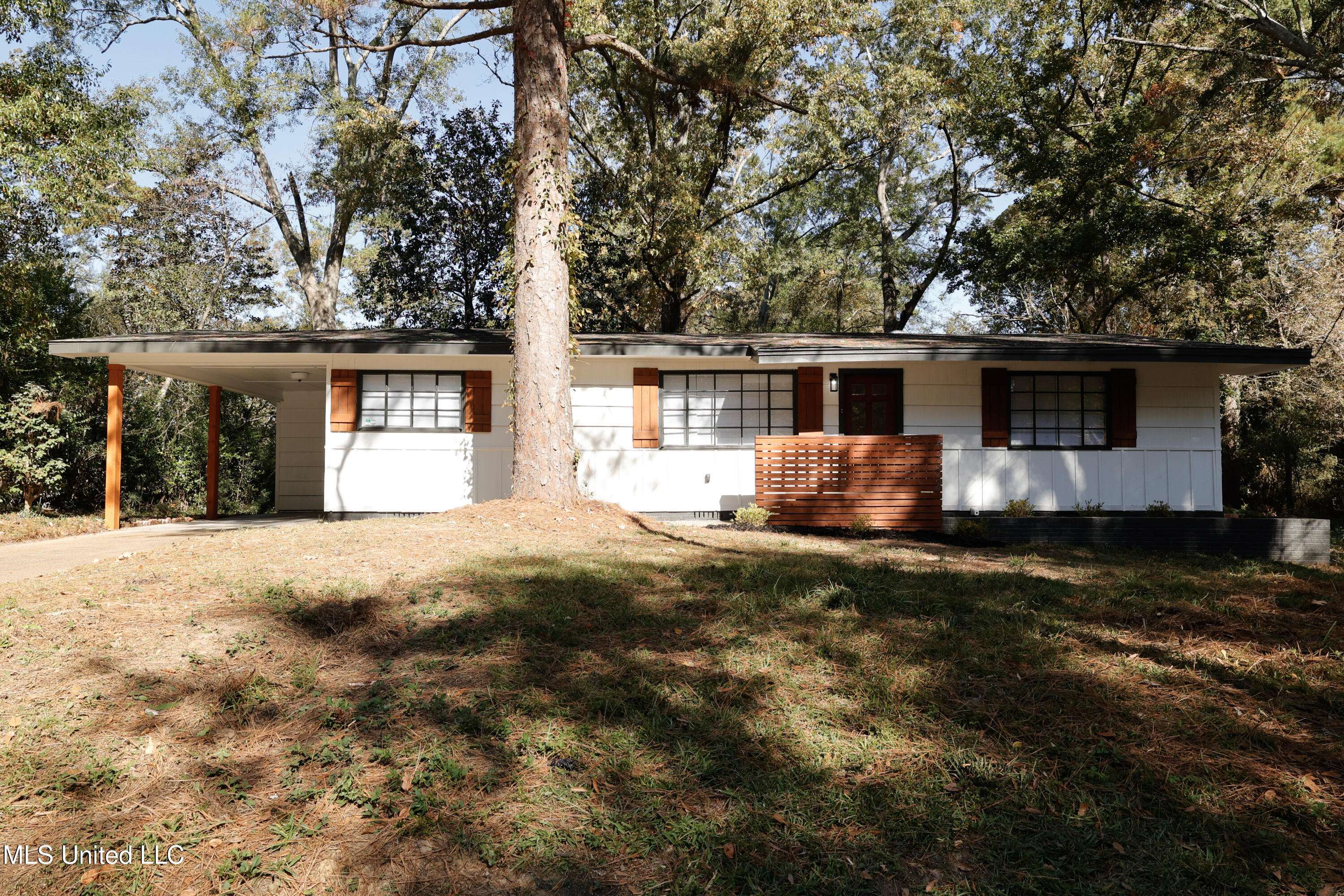 Jackson, MS 39211,4352 Ridgewood Circle
