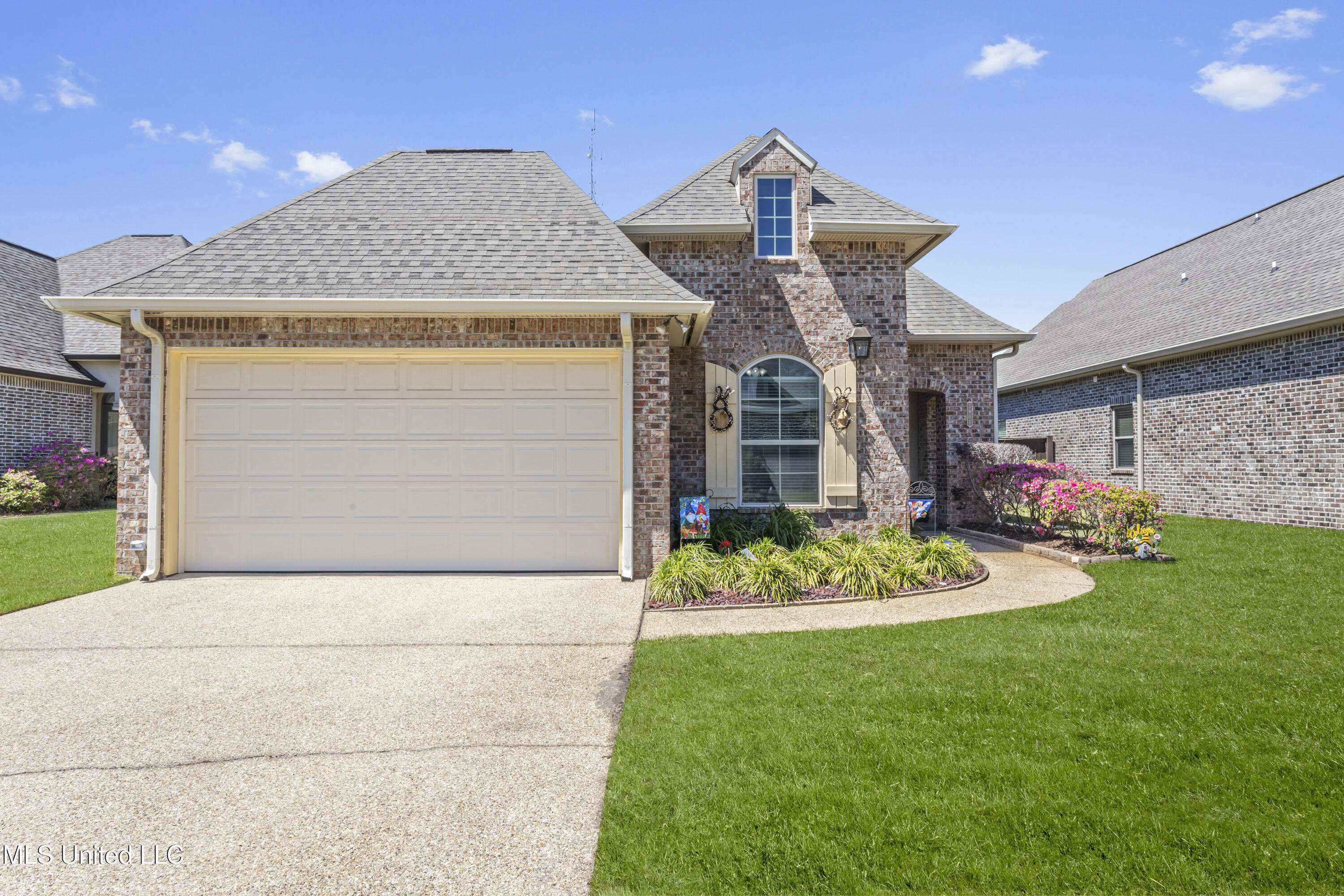 Ocean Springs, MS 39564,3901 Acadian Village Drive