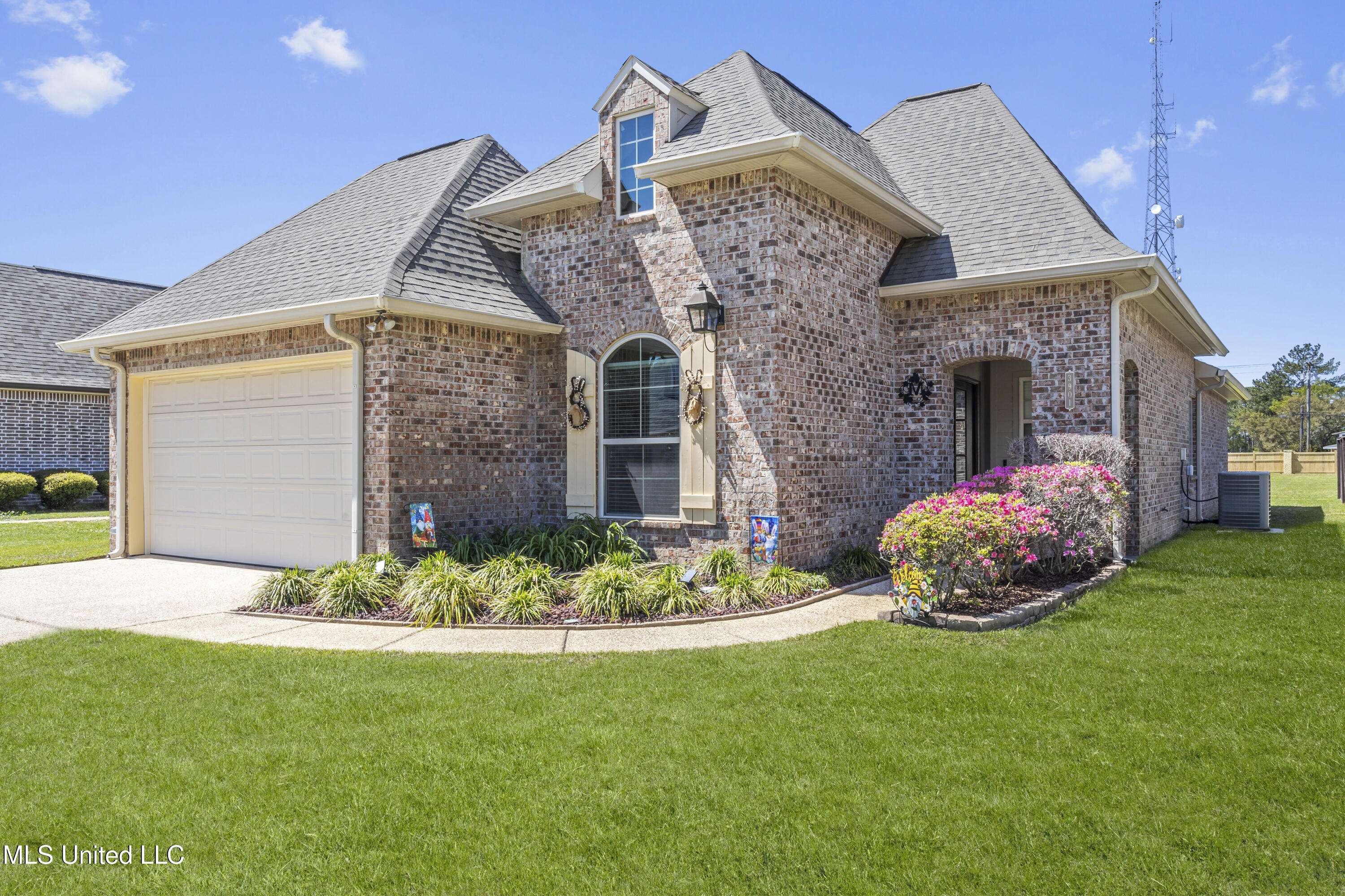 Ocean Springs, MS 39564,3901 Acadian Village Drive