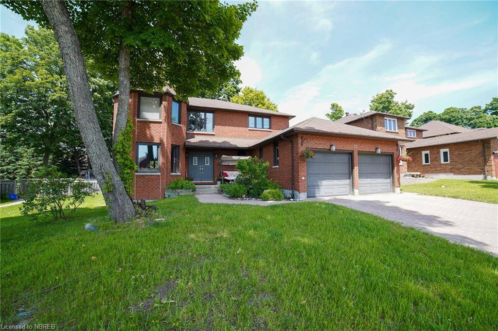 North Bay, ON P1C 1K7,12 Canterbury Crescent