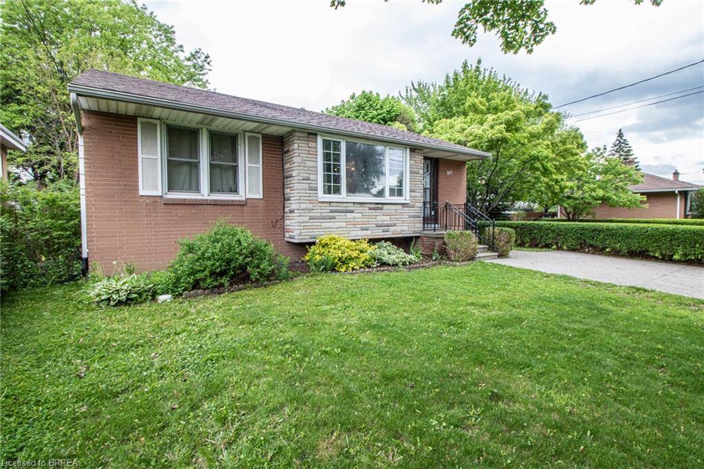 Windsor, ON N9C 3J1,1158 Dot Avenue