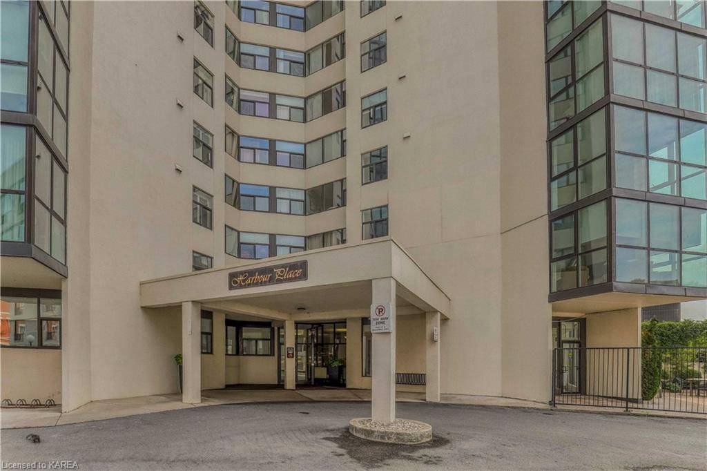 Kingston, ON K7L 2Y7,185 Ontario Street #405