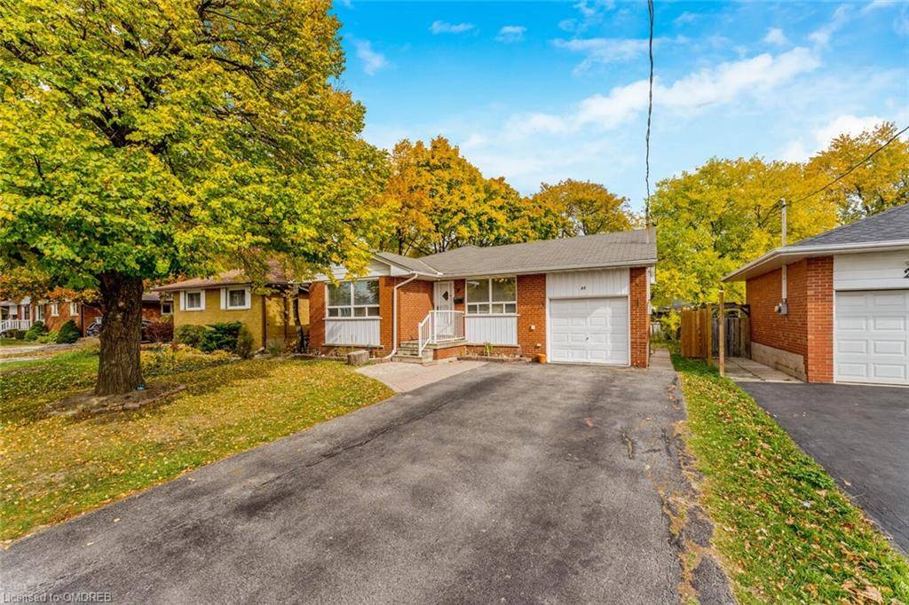 Mississauga, ON L5N 1B7,24 Swanhurst Boulevard