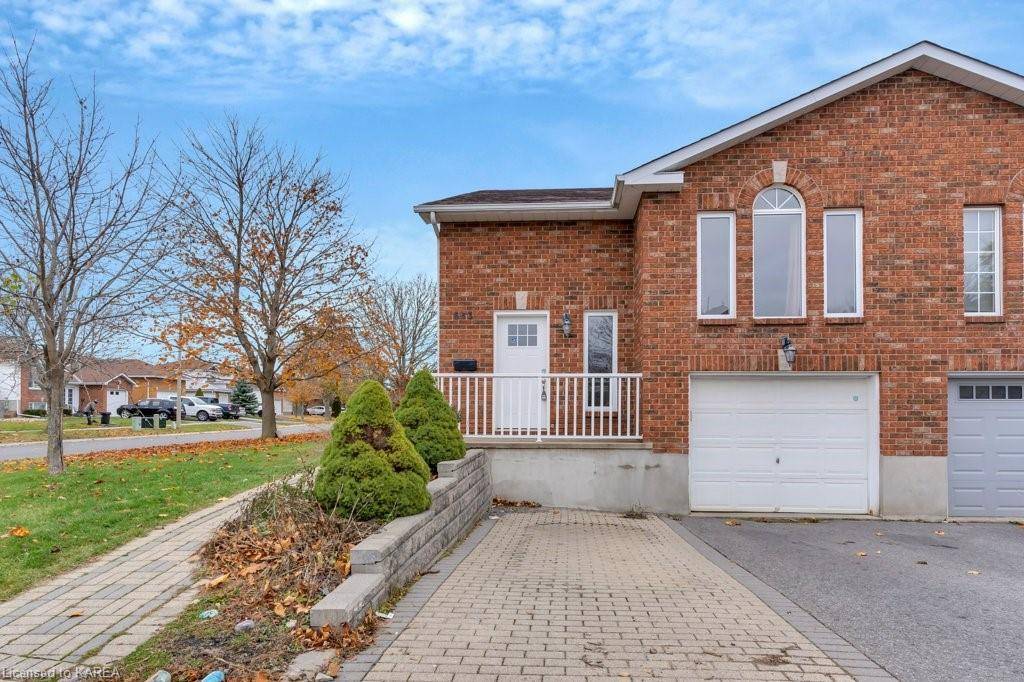 Kingston, ON K7M 8X4,663 Barnsley Crescent