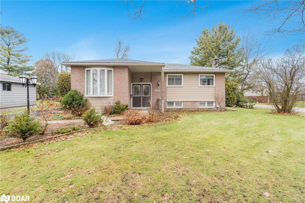 Innisfil, ON L9S 1G1,220 Newholme Circle