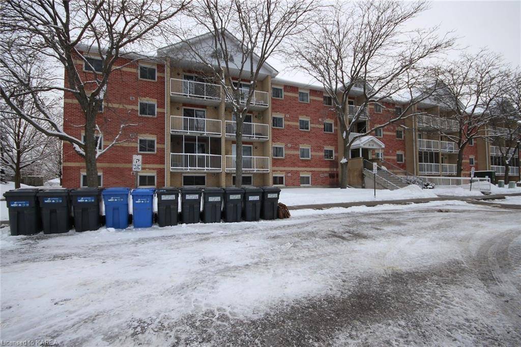 Kingston, ON K7M 8S1,310 Kingsdale Avenue #214