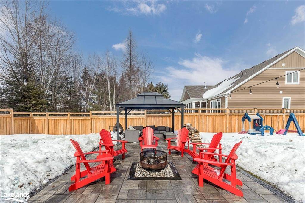 Bracebridge, ON P1L 0A3,29 Windsong Crescent