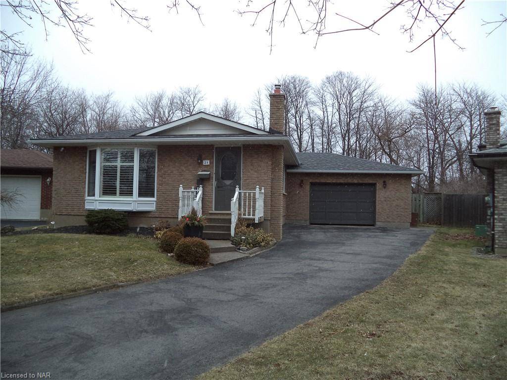 St. Catharines, ON L2N 6B4,21 Friars Court