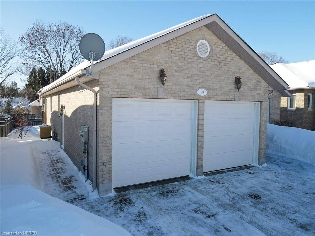 North Bay, ON P1C 1M9,39 Vermont Crescent