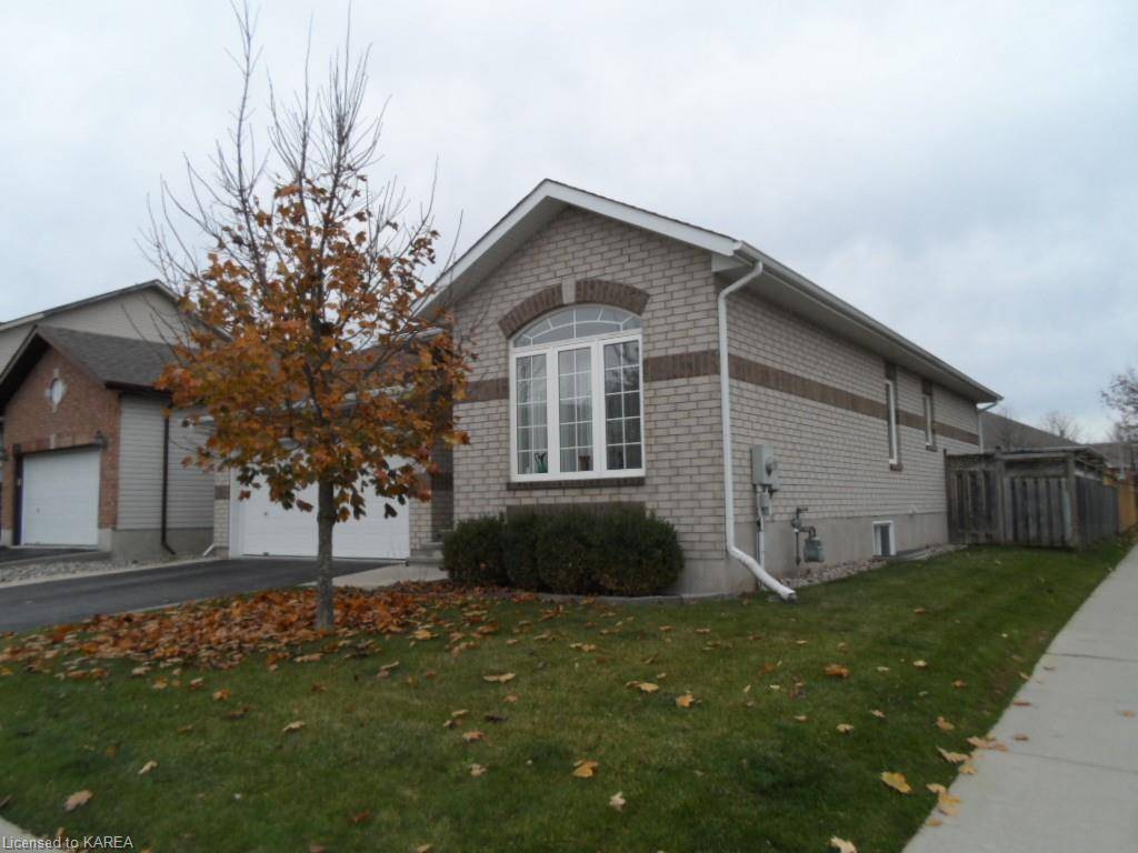 Kingston, ON K7P 3J7,457 Cooke Crescent