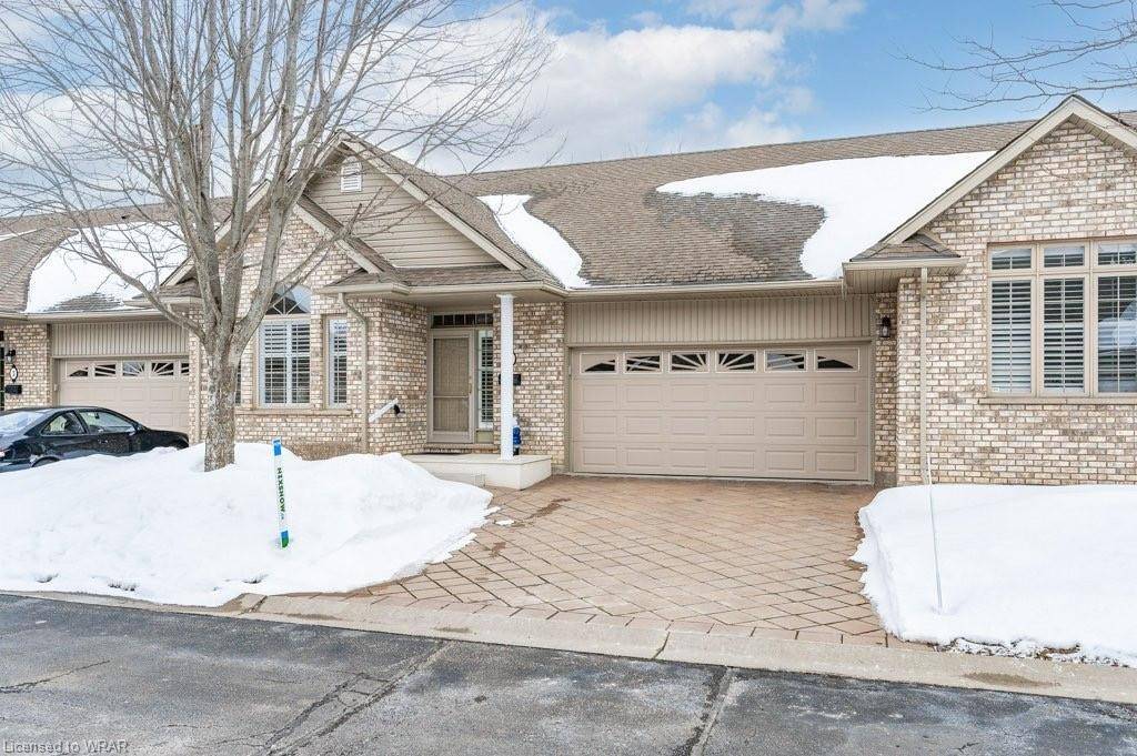 Baden, ON N3A 4M7,26 Livingston Boulevard #2