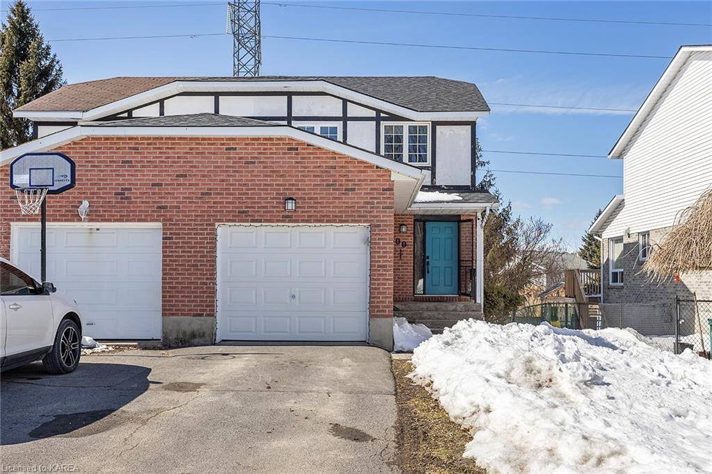 Kingston, ON K7M 8E4,900 Muirfield Crescent