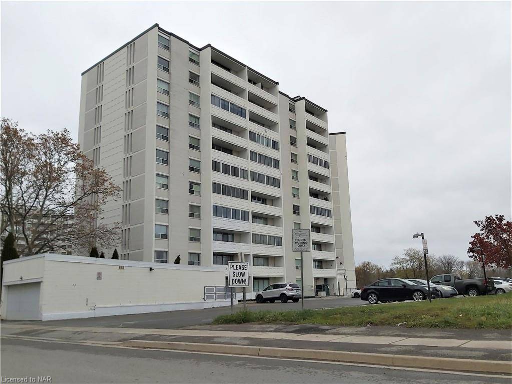 St. Catharines, ON L2T 3G8,35 Towering Heights Boulevard #704