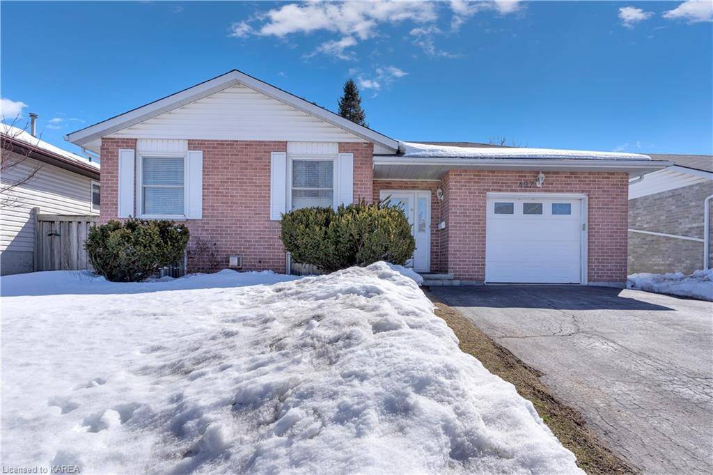 Kingston, ON K7M 8B1,497 Kingsdale Avenue