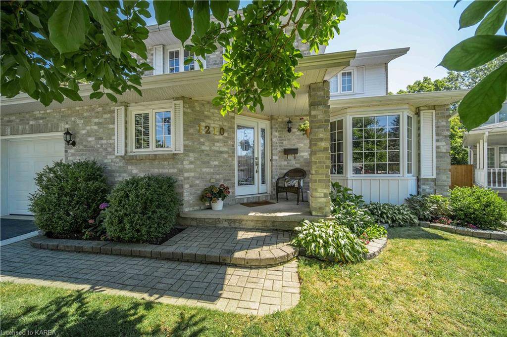 Kingston, ON K7P 2M1,1210 Bentley Terrace