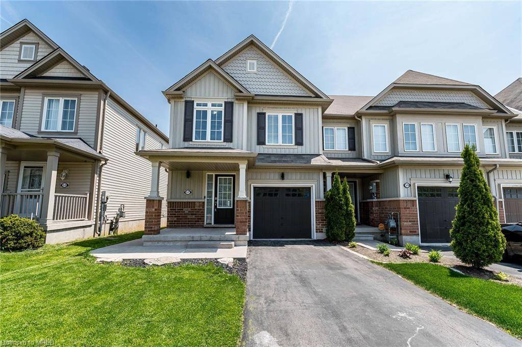 Binbrook, ON L0R 1C0,57 Lynch Crescent