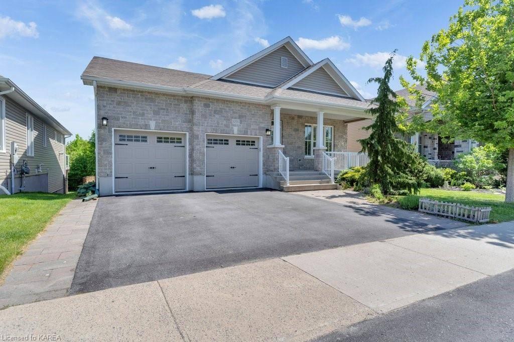 Kingston, ON K7K 0E2,1253 Greenwood Park Drive