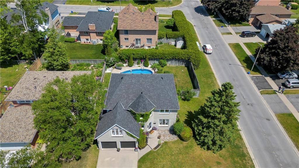 Kingston, ON K7P 2B3,890 Ambleside Crescent