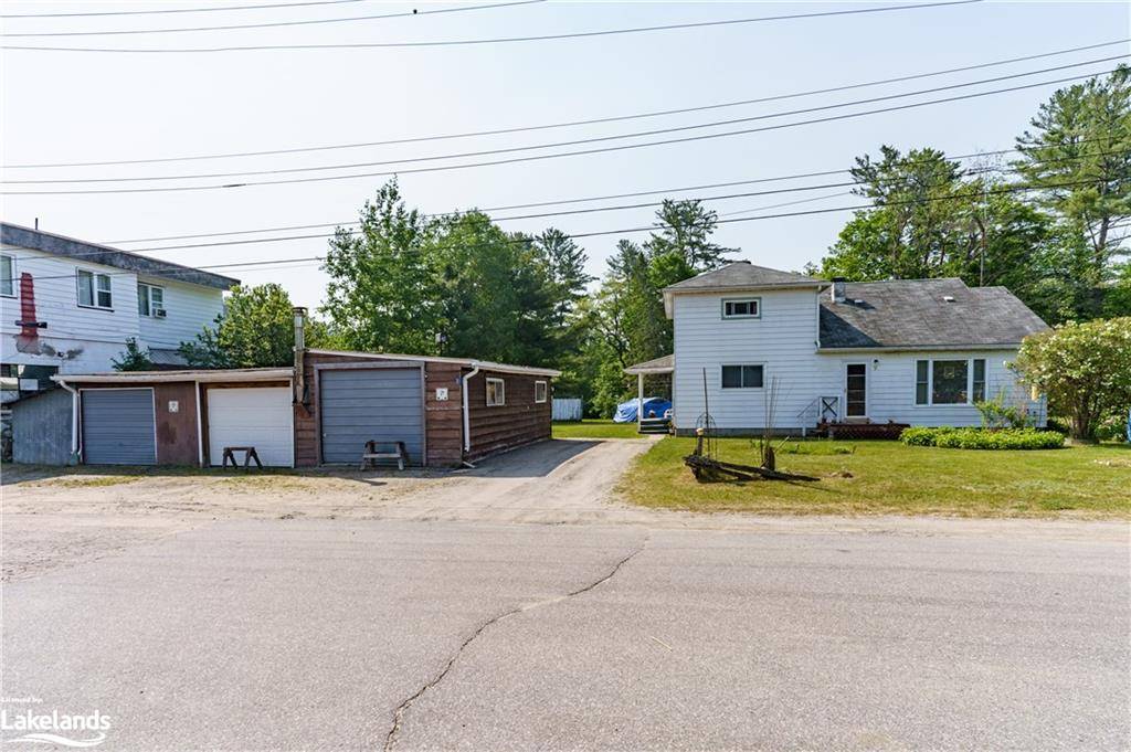 Huntsville, ON P1H 1B6,9 Spruce Glen Road