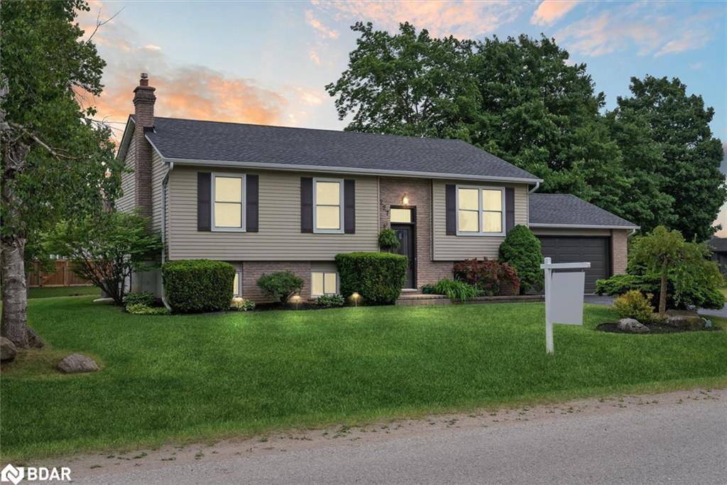 Innisfil, ON L0M 1A0,227 Nelson Crescent