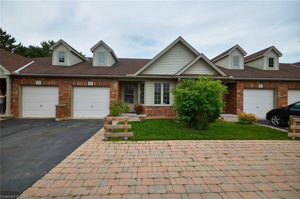 Grimsby, ON L3M 5H9,35 Wentworth Drive #9