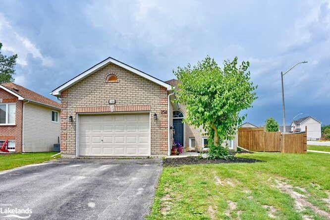 Stayner, ON L0M 1S0,258 Valleyfield Crescent