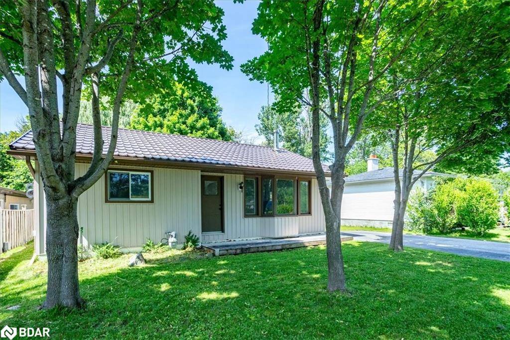 Innisfil, ON L9S 2H5,678 Rose Lane