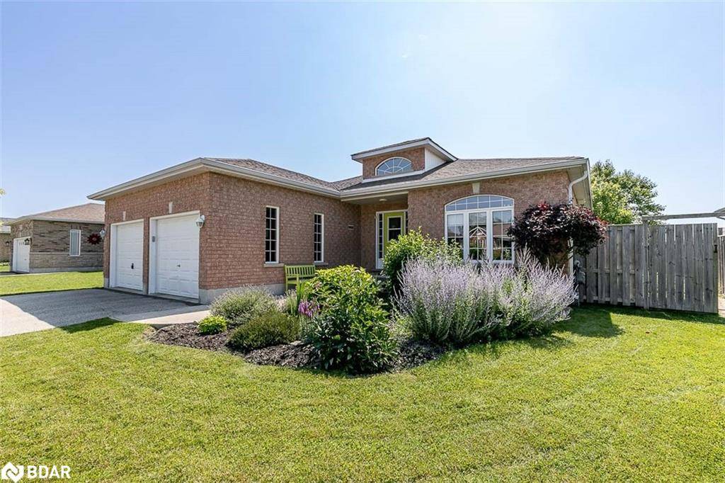 Elmvale, ON L0L 1P0,52 Whitfield Crescent