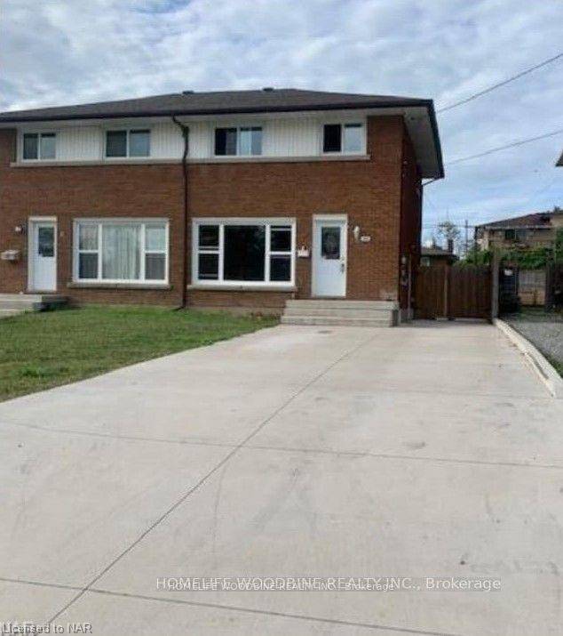 Thorold, ON L2V 2N2,49 1/2 Thompson Avenue