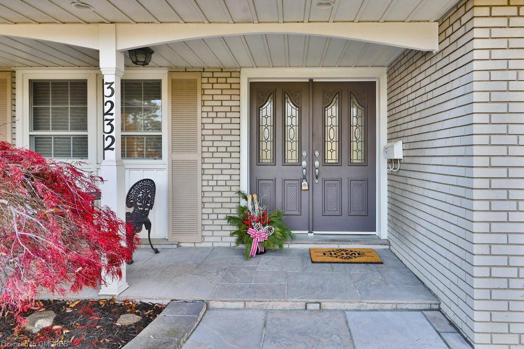 Mississauga, ON L4Y 3G4,3232 Cedartree Crescent