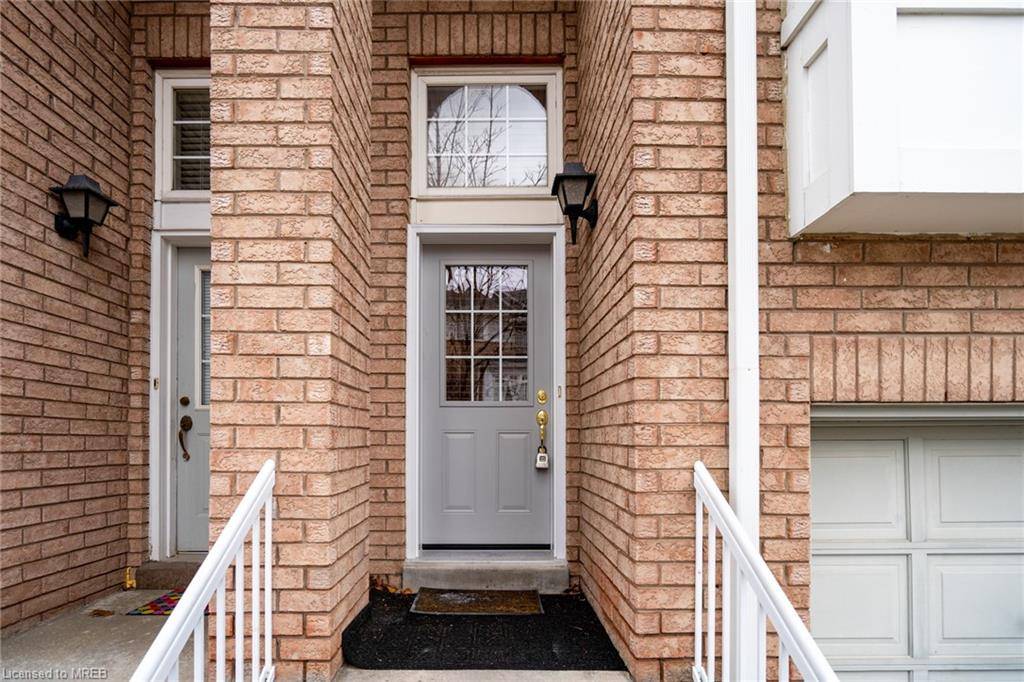 Mississauga, ON L5B 4L4,280 Hillcrest Avenue #63