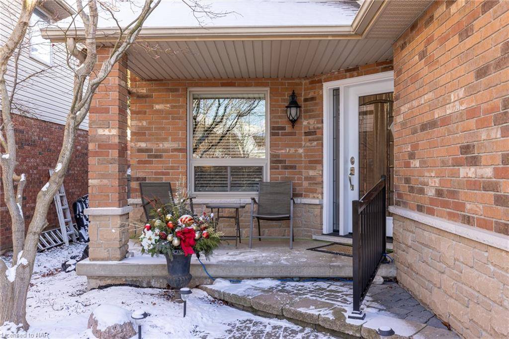 Grimsby, ON L3M 5M2,21 Tamarack Court