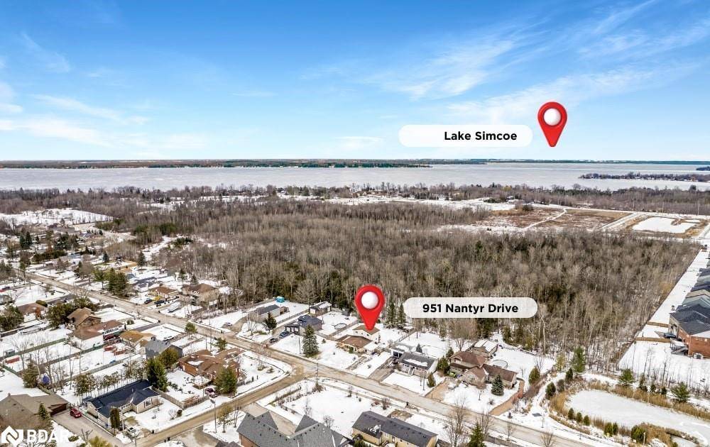 Innisfil, ON L9S 1S7,951 Nantyr Drive