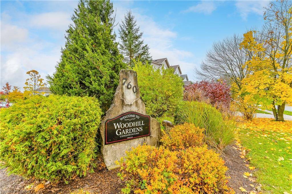 Fergus, ON N1M 3W5,760 Woodhill Drive #220