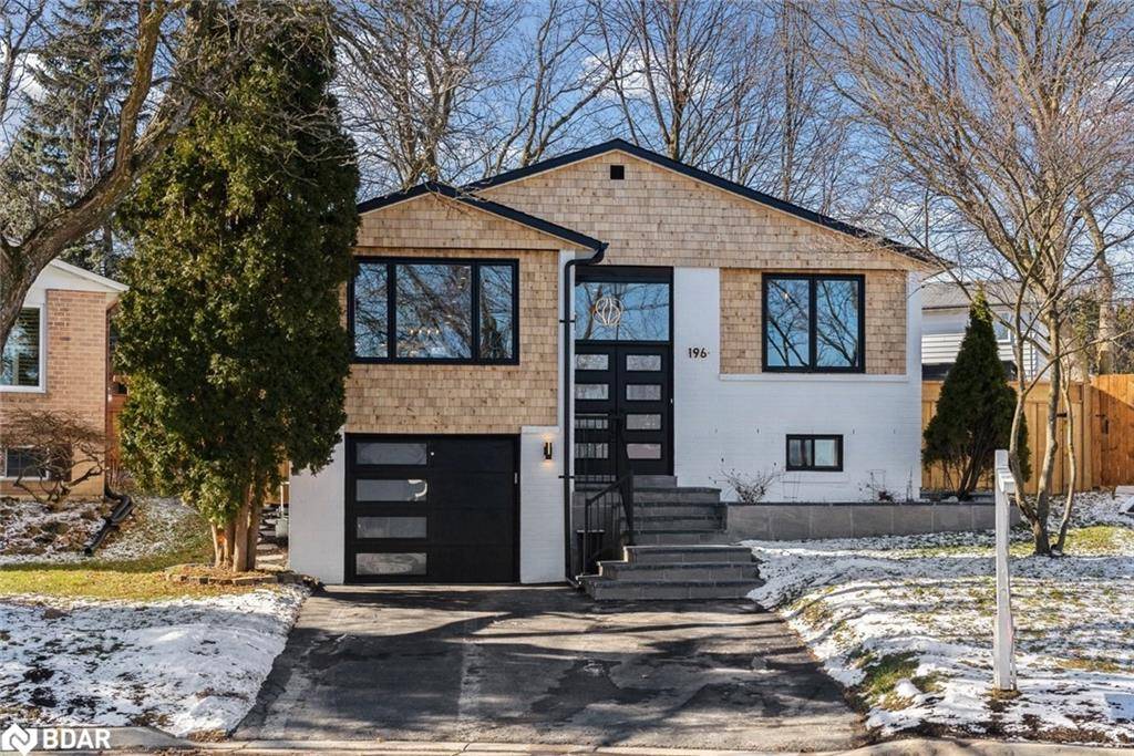 Newmarket, ON L3Y 5M9,196 Currey Crescent