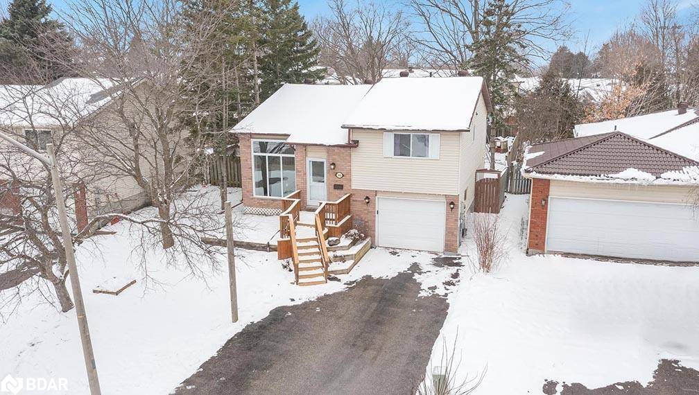 Midland, ON L4R 4X4,340 Otter Crescent