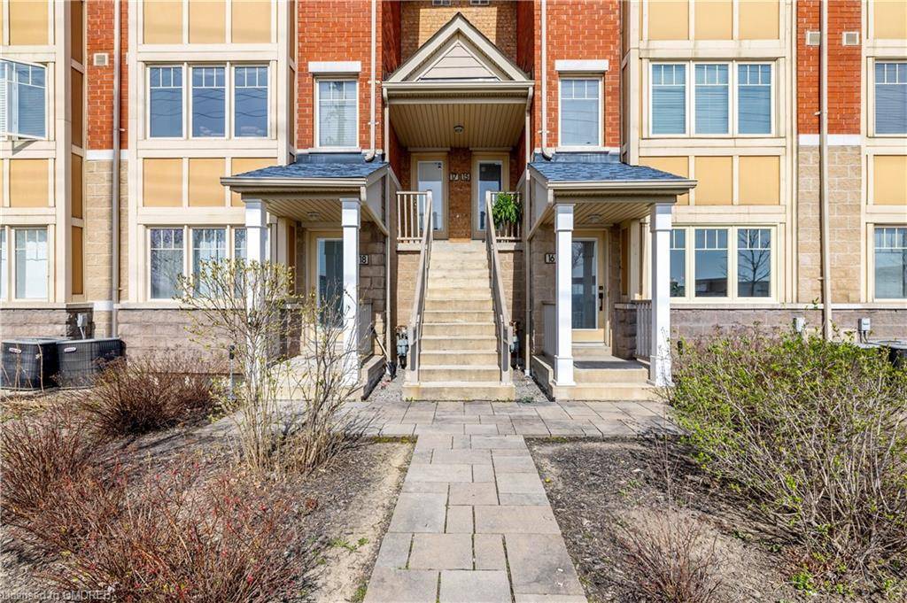 Mississauga, ON L5M 0E8,3985 Eglinton Avenue W #15