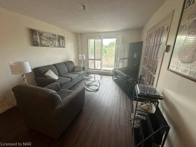 Niagara Falls, ON L2J 3W2,3955 Portage Road #406