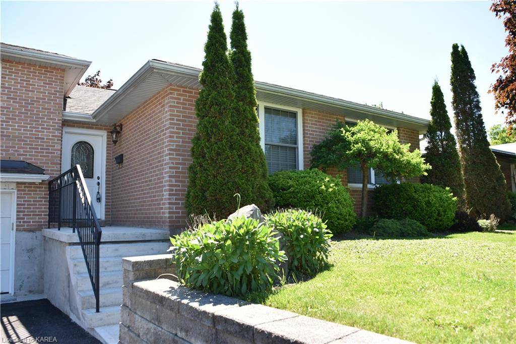 Kingston, ON K7M 4P5,908 Percy Crescent